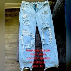 American eagle Mom Jean with comfort waistband